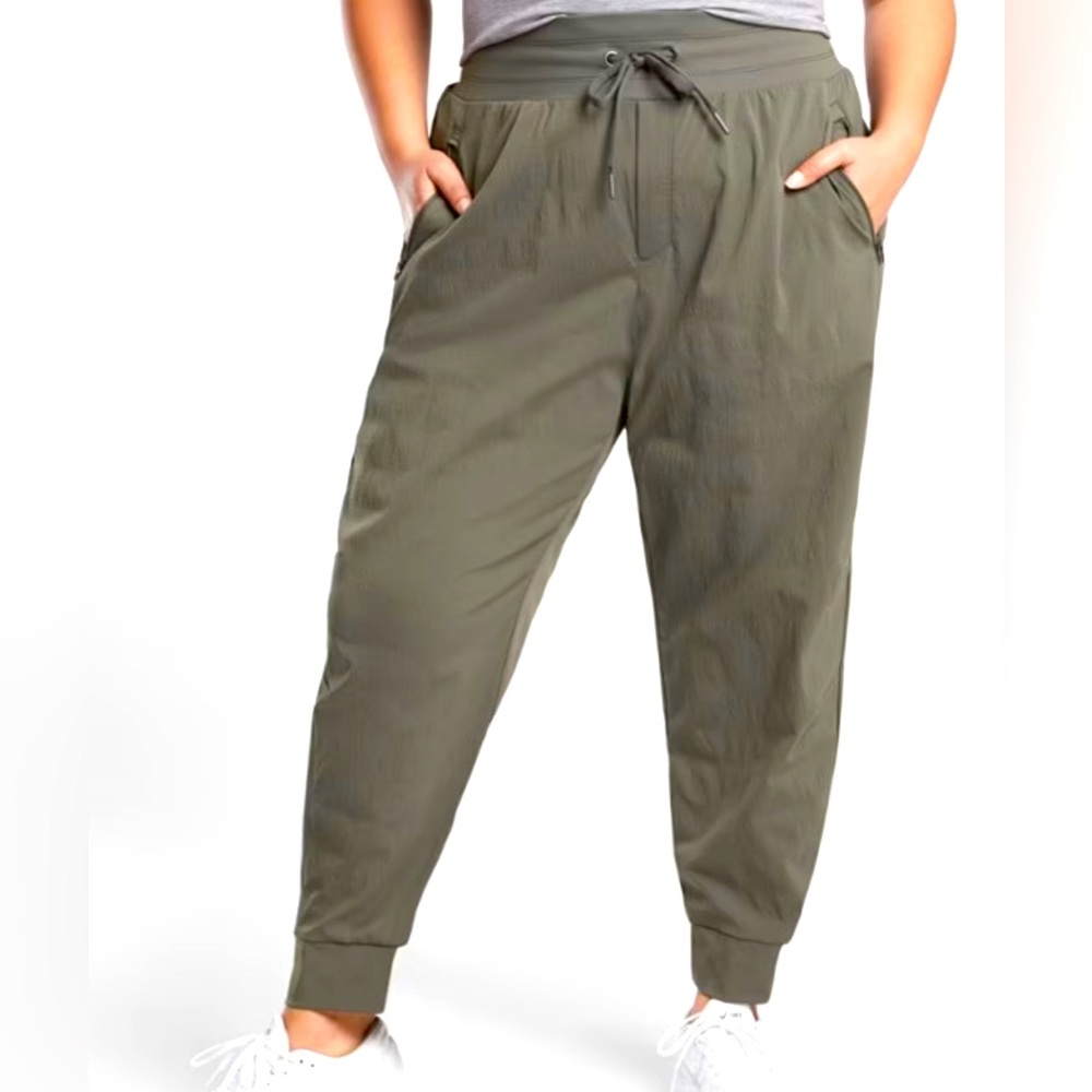 NWT Athleta Trekkie North Jogger, Size 18